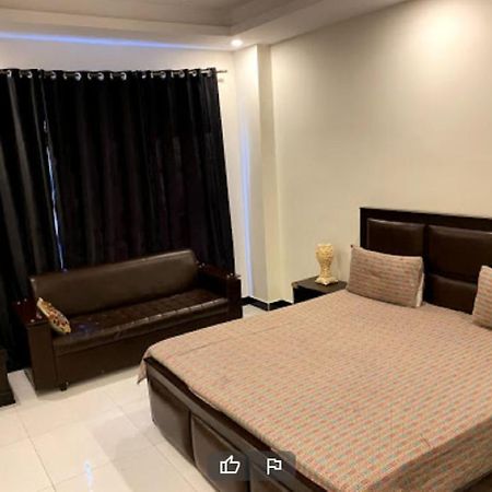 Evergreen Inn ราวัลปินดี ภายนอก รูปภาพ